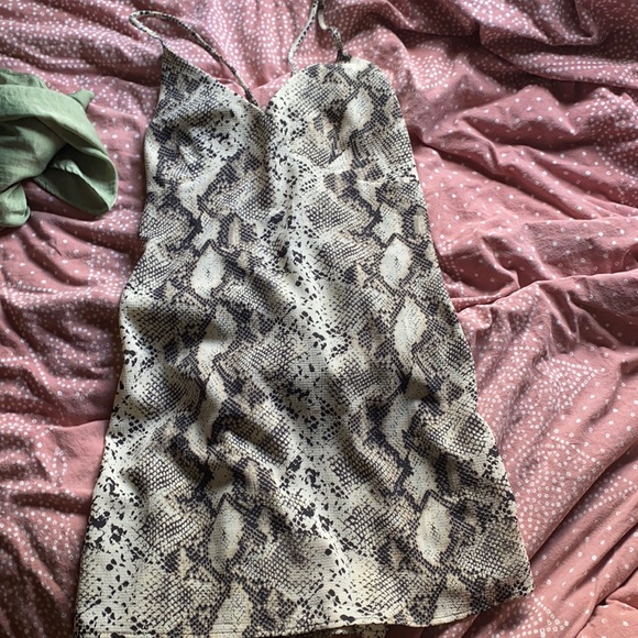 Kendall & Kylie snake print dress - Picture 2 of 2